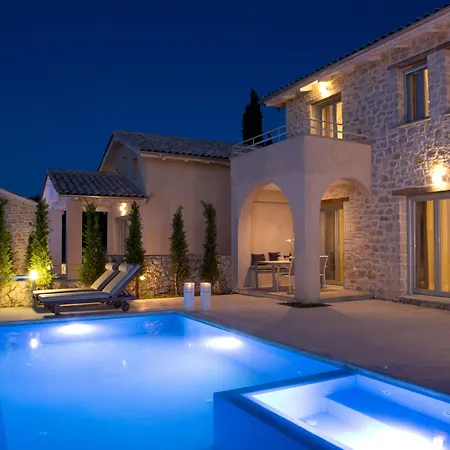 Ionian Horizon Τσουκαλάδες