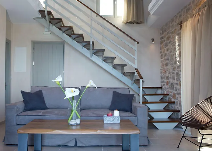 Ionian Horizon * Tsoukaládhes