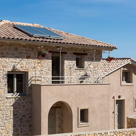 فيلة Ionian Horizon Tsoukaládhes